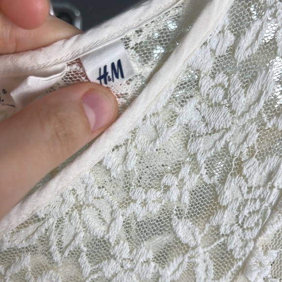 H&M (label of graded goods) Cream Floral Lace Short Sleeve Blouse Size M - Picture 4 of 6
